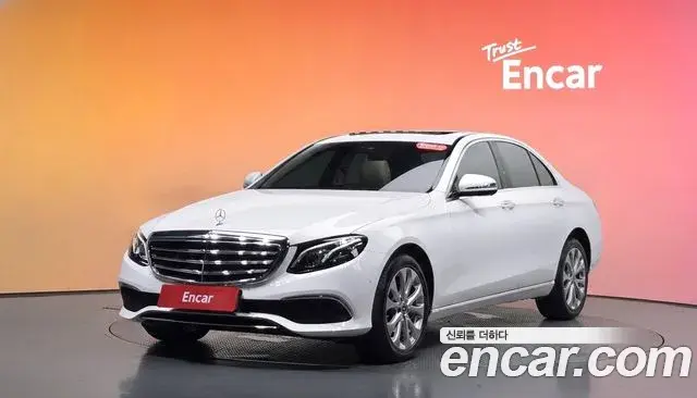 Mercedes-Benz E-Class 2019 — ფოტო 20/30