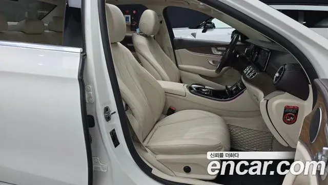 Mercedes-Benz E-Class 2019 — ფოტო 9/30