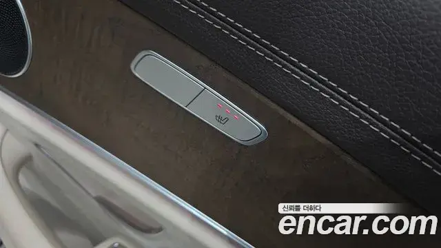 Mercedes-Benz E-Class 2019 — ფოტო 8/30