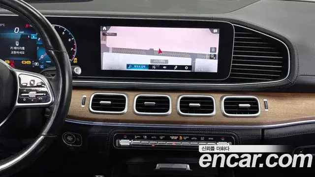 Mercedes-Benz GLE-Class 2019 — Фото 15/20
