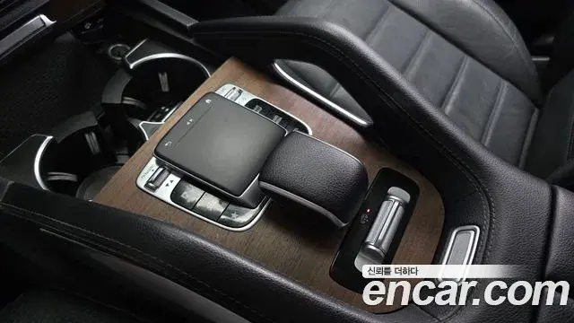 Mercedes-Benz GLE-Class 2019 — Фото 18/20
