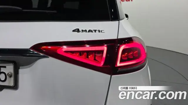 Mercedes-Benz GLE-Class 2019 — ფოტო 17/31