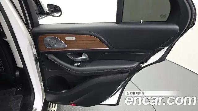 Mercedes-Benz GLE-Class 2019 — ფოტო 30/31
