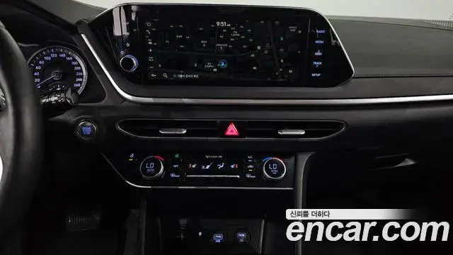 Hyundai Sonata Hybrid 2022 — Şəkil 18/20