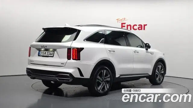 Kia Sorento 2022 — Фото 2/20