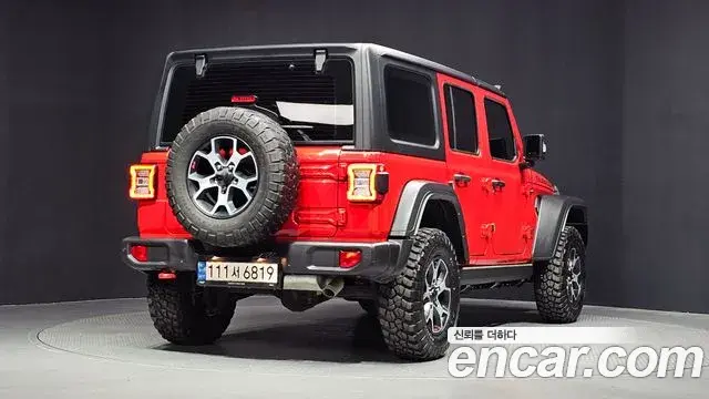 Jeep Wrangler 2022 — ფოტო 27/31