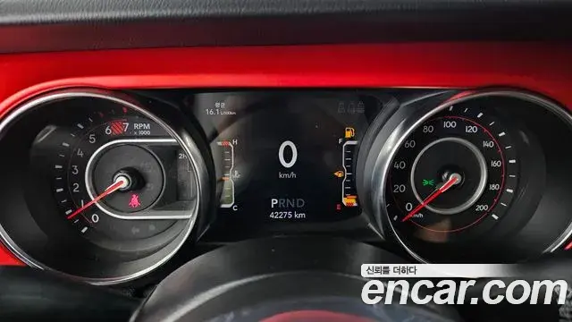 Jeep Wrangler 2022 — ფოტო 5/31