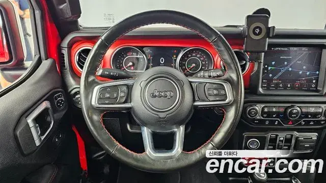 Jeep Wrangler 2022 — ფოტო 28/31