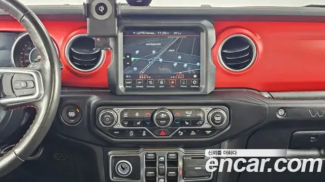 Jeep Wrangler 2022 — ფოტო 4/31