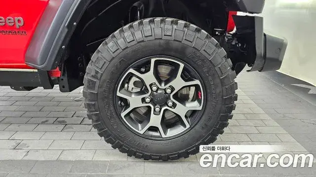 Jeep Wrangler 2022 — ფოტო 7/31