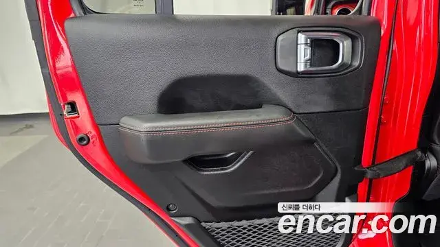 Jeep Wrangler 2022 — ფოტო 6/31