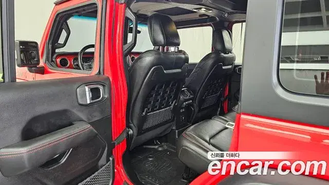 Jeep Wrangler 2022 — ფოტო 11/31