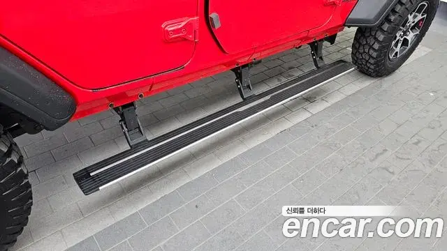 Jeep Wrangler 2022 — ფოტო 19/31