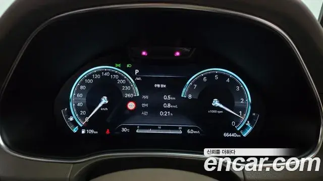 Genesis GV80 2022 — ფოტო 31/34