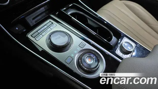 Genesis GV80 2022 — ფოტო 33/34