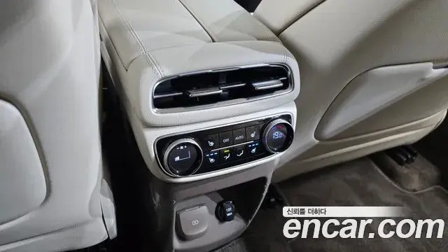 Genesis GV80 2022 — ფოტო 19/34