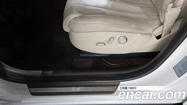 Genesis GV80 2022 — ფოტო 18/34