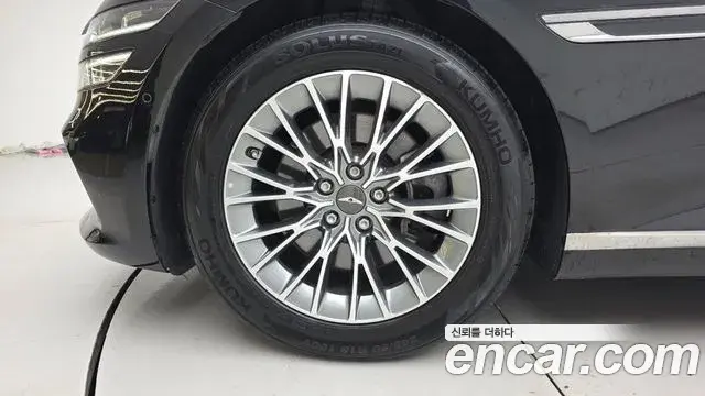 Genesis G80 2022 — Photo 13/20