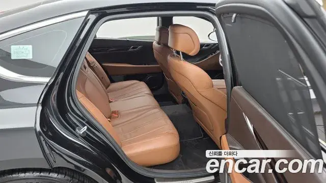 Genesis G80 2022 — Photo 12/20