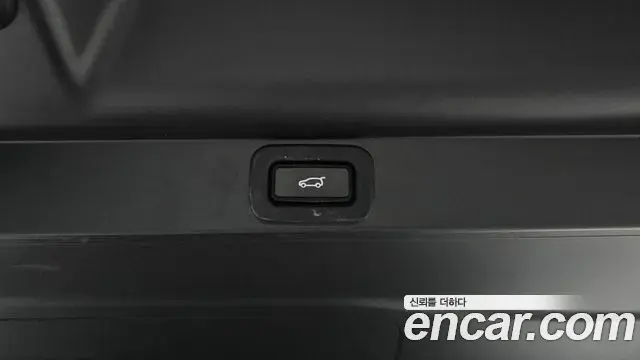 Land Rover Range Rover 2023 — Photo 19/35