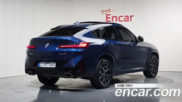 BMW X4 2023 — Фото 1/20