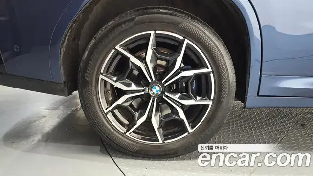 BMW X4 2023 — Фото 4/20