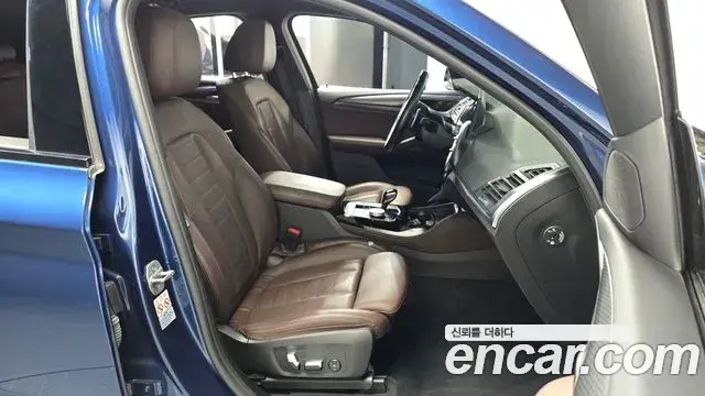BMW X4 2023 — ფოტო 14/32