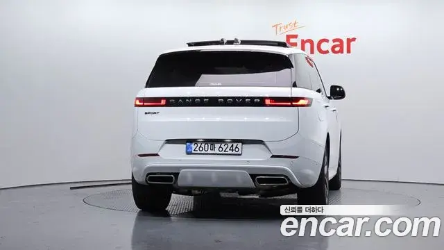 Land Rover Range Rover Sport 2025 — ფოტო 23/33