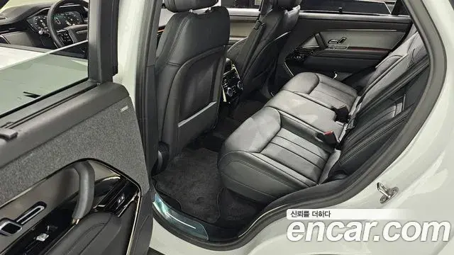 Land Rover Range Rover Sport 2025 — ფოტო 11/33