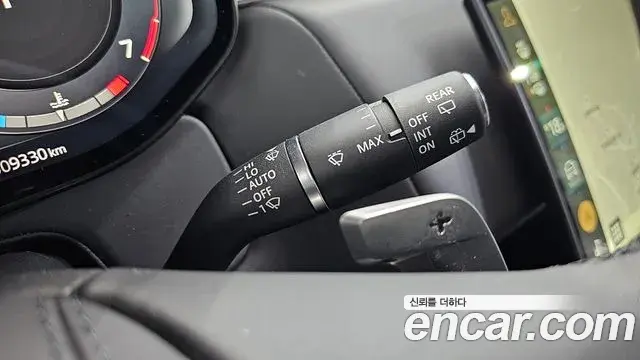 Land Rover Range Rover Sport 2025 — ფოტო 26/33