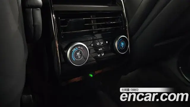 Land Rover Range Rover Sport 2025 — ფოტო 6/33
