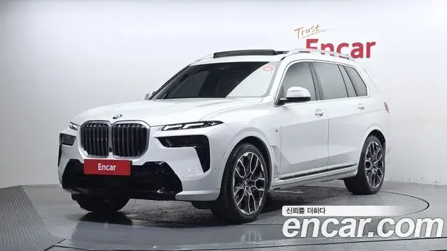 BMW X7 2023 — ფოტო 7/34
