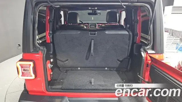 Jeep Wrangler 2020 — Şəkil 18/20