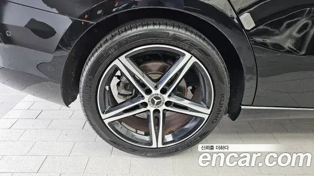 Mercedes-Benz A-Class 2020 — ფოტო 18/20