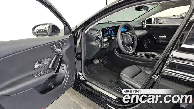 Mercedes-Benz A-Class 2020 — ფოტო 5/20