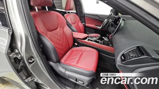 Lexus NX350h 2024 — ფოტო 30/33