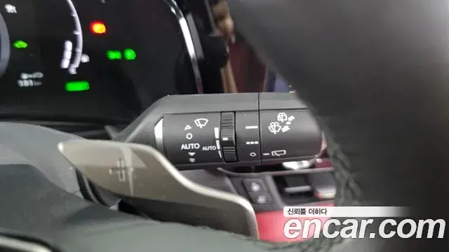 Lexus NX350h 2024 — ფოტო 23/33