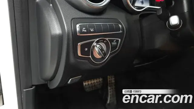 Mercedes-Benz C-Class 2018 — Photo 20/30