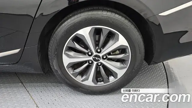 Kia K8 2022 — Şəkil 7/31