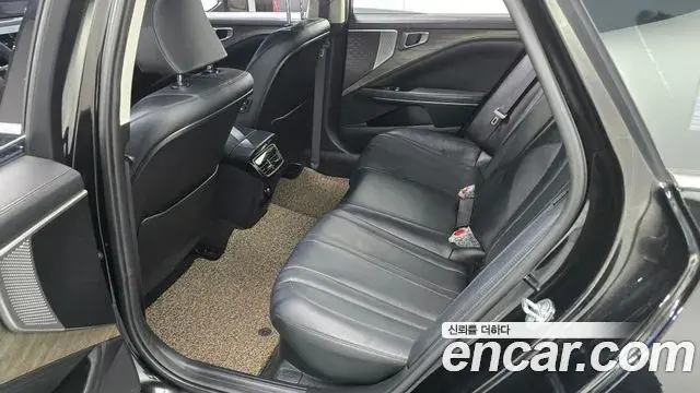 Kia K8 2022 — Şəkil 10/31