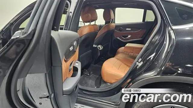 Mercedes-Benz GLC-Class 2021 — ფოტო 1/32