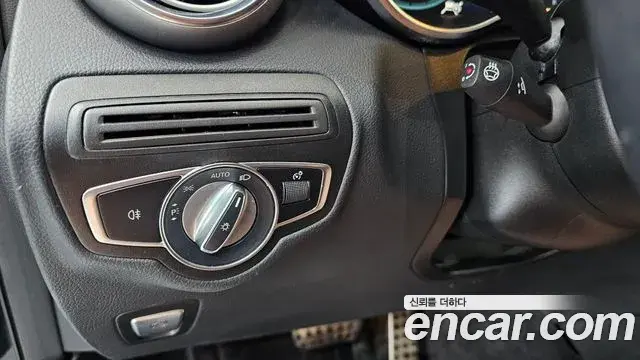 Mercedes-Benz GLC-Class 2021 — ფოტო 17/32