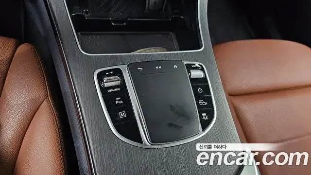Mercedes-Benz GLC-Class 2021 — ფოტო 25/32