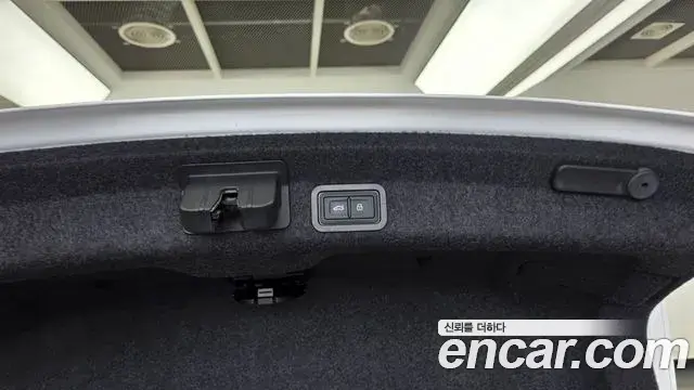 Audi A6 2021 — Photo 18/32