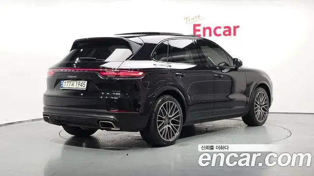 Porsche Cayenne 2020 — Photo 18/35