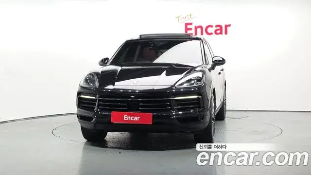 Porsche Cayenne 2020 — Photo 11/35