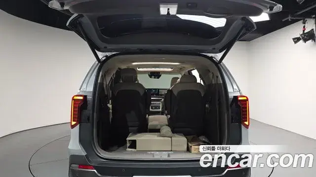 Kia Carnival 2025 — ფოტო 36/43