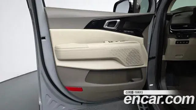 Kia Carnival 2025 — ფოტო 29/43
