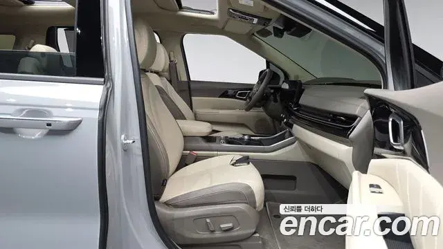 Kia Carnival 2025 — ფოტო 10/43