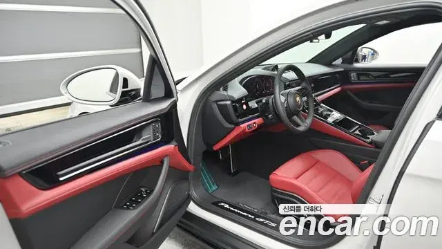 Porsche Panamera 2025 — Photo 18/20